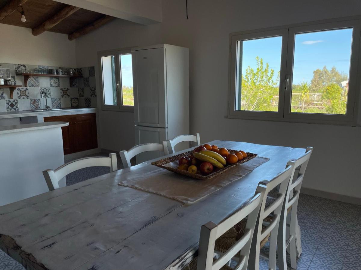 Casa Vacanze Gollei, オロゼーイ エクステリア 写真