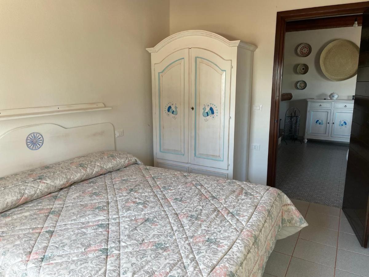 Casa Vacanze Gollei, オロゼーイ エクステリア 写真
